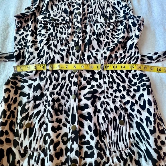 Calvin Klein Animal Print Sleeveless Belted Snap Front Dress Women’s Size 12 - Picture 11 of 13